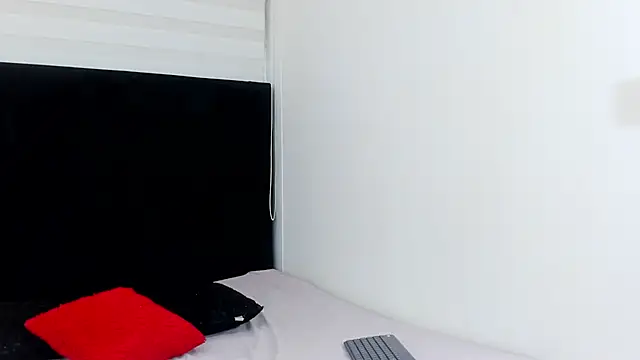 Snapshot of Brenda_Karter chatting on February 9, 2026, 12:25 pm Brenda Karter online show from February 9, 2026, 12:25 pm