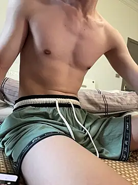 llkiki online show from February 11, 2026, 4:23 am