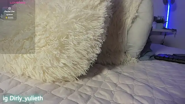 Alejandraa Ruiz10 online show from March 20, 2026, 10:44 pm