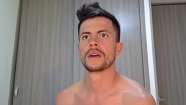 Snapshot of jordan_fox chatting on February 5, 2026, 8:04 pm jordan fox online show from February 5, 2026, 8:04 pm