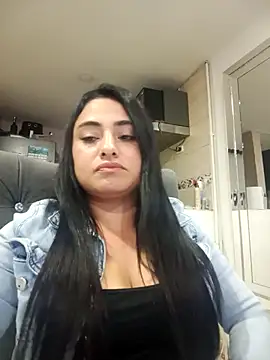 Andreacama online show from February 14, 2026, 10:43 pm