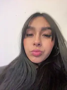 scarlett pinkk1 online show from February 25, 2026, 3:29 am