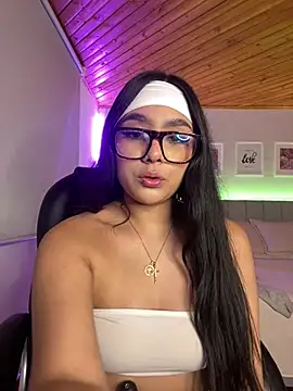 Violetta pinkk1 online show from February 5, 2026, 3:13 am