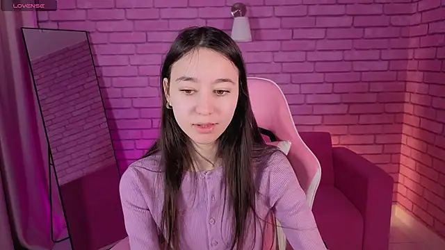 Nicole Brownie online show from March 24, 2026, 12:43 am