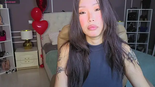 Snapshot of ElinaMotion chatting on February 15, 2026, 1:06 am ElinaMotion online show from February 15, 2026, 1:06 am