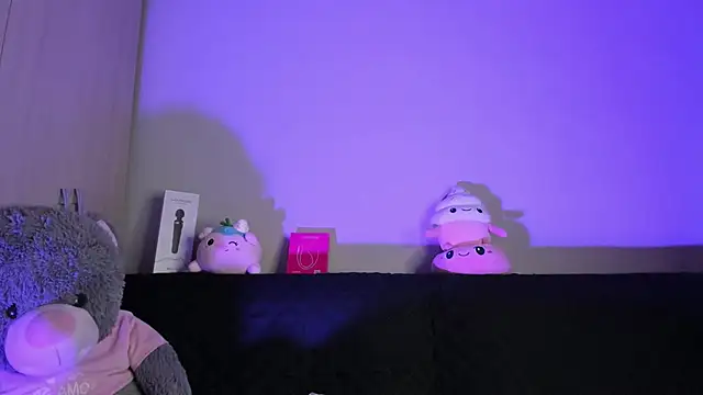 ViolettM online show from February 26, 2026, 1:49 am