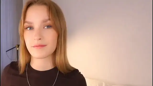 HellenSpelly online show from February 20, 2026, 10:22 pm