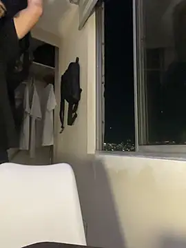 Snapshot of Maximuz1920 chatting on February 5, 2026, 4:19 am Maximuz1920 online show from February 5, 2026, 4:19 am