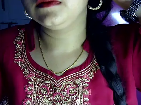 Cute Aliyaa online show from July 12, 2026, 1:23 pm