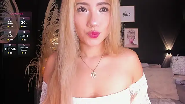 Isa cortes  online show from May 21, 2026, 1:30 pm