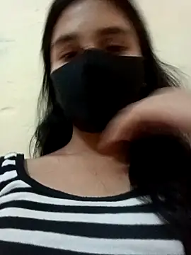 Snapshot of Mahira-- chatting on May 22, 2026, 8:01 am Mahira-- online show from May 22, 2026, 8:01 am