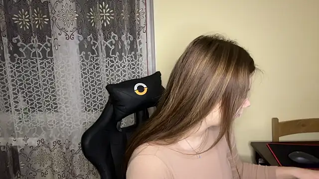 Snapshot of SoftIris_ chatting on February 21, 2026, 10:56 pm SoftIris online show from February 21, 2026, 10:56 pm