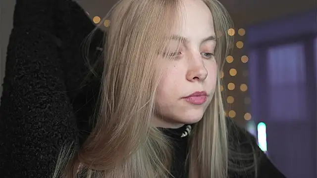 Snapshot of Appr0ved_ chatting on February 13, 2026, 3:01 pm Appr0ved online show from February 13, 2026, 3:01 pm