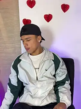 Snapshot of Dominik_Souza chatting on February 15, 2026, 7:46 pm Dominik Souza online show from February 15, 2026, 7:46 pm