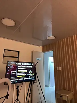 Snapshot of Dominik_Souza chatting on February 19, 2026, 12:35 pm Dominik Souza online show from February 19, 2026, 12:35 pm