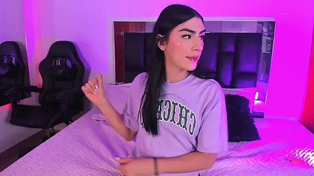 Isabella Moon9 online show from March 30, 2026, 11:44 am