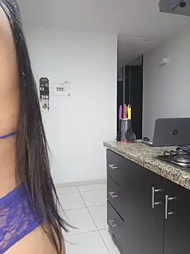 eliclasss online show from May 19, 2026, 12:26 am