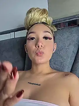Snapshot of alaia_princess chatting on May 14, 2026, 11:13 pm alaia princess online show from May 14, 2026, 11:13 pm
