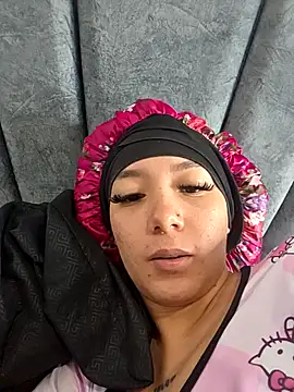 Snapshot of alaia_princess chatting on April 24, 2026, 7:43 am alaia princess online show from April 24, 2026, 7:43 am