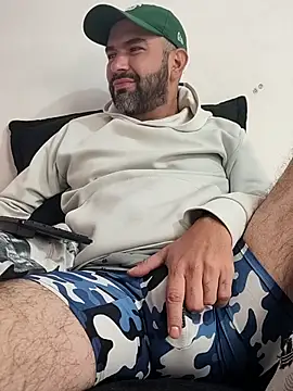 Snapshot of hairyandbigmann chatting on February 26, 2026, 6:30 pm hairyandbigmann online show from February 26, 2026, 6:30 pm