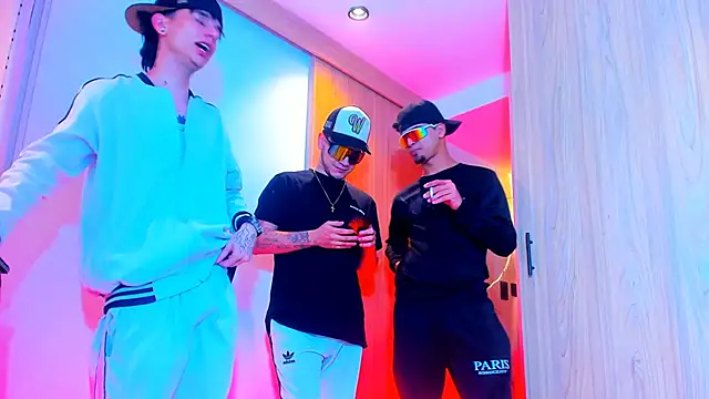 TheBatMansion online show from February 3, 2026, 2:53 am