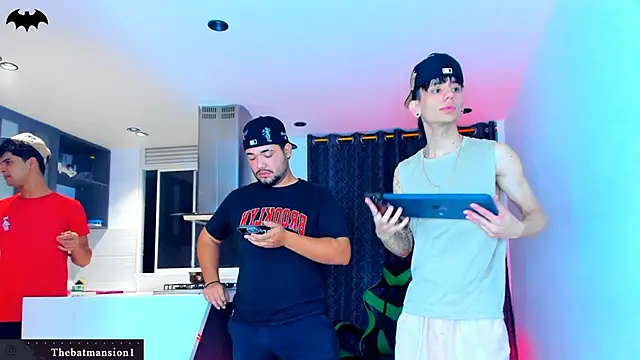 TheBatMansion online show from February 26, 2026, 1:16 am