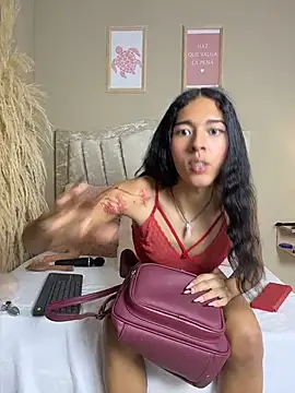 Snapshot of mariana_doll2 chatting on August 3, 2026, 5:19 pm mariana doll2 online show from August 3, 2026, 5:19 pm