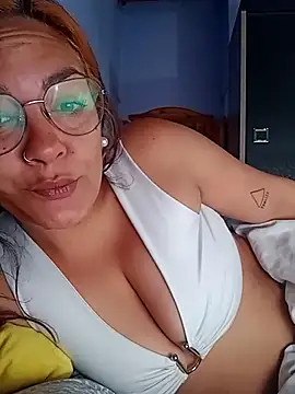 kuramaqueen online show from April 5, 2026, 5:30 pm