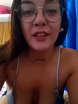 kuramaqueen online show from February 11, 2026, 11:15 pm