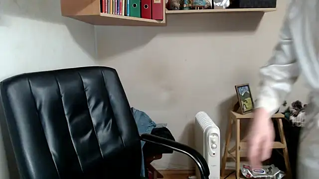 Snapshot of katemodel chatting on February 3, 2026, 9:47 am katemodel online show from February 3, 2026, 9:47 am