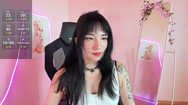 AliceeinWonderlanddd online show from July 3, 2026, 3:13 am