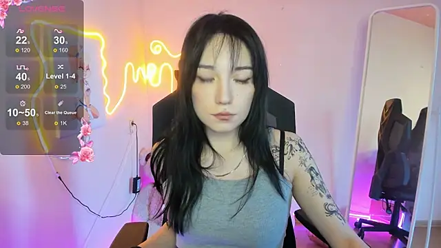 Snapshot of AliceeinWonderlanddd chatting on February 22, 2026, 2:36 am AliceeinWonderlanddd online show from February 22, 2026, 2:36 am