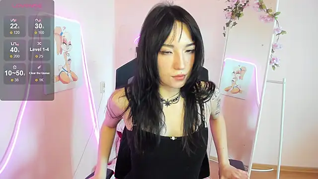 AliceeinWonderlanddd online show from July 6, 2026, 4:30 am