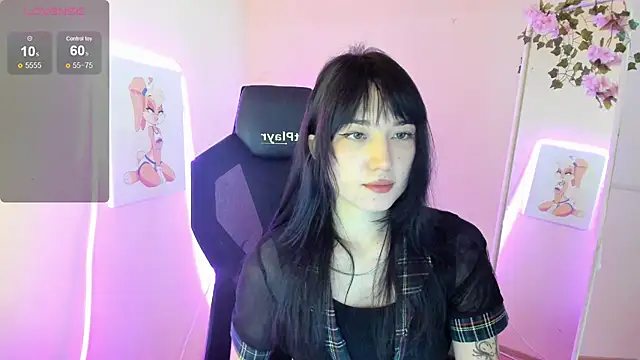 AliceeinWonderlanddd online show from July 14, 2026, 2:38 am