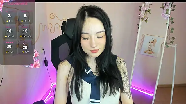 AliceeinWonderlanddd online show from March 27, 2026, 3:15 am