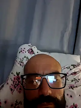 Snapshot of Robsonitj90 chatting on May 20, 2026, 10:45 am Robsonitj90 online show from May 20, 2026, 10:45 am