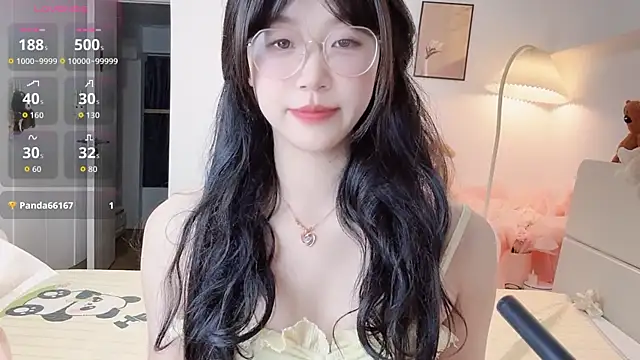 Snapshot of Luminous4173 chatting on June 18, 2026, 1:05 pm Luminous4173 online show from June 18, 2026, 1:05 pm