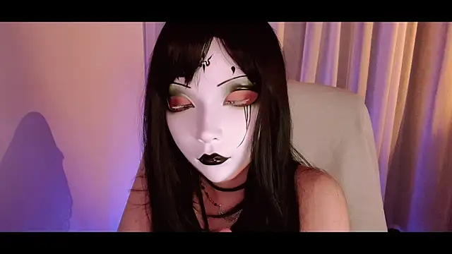 NoirLiliyaa online show from February 16, 2026, 9:02 pm