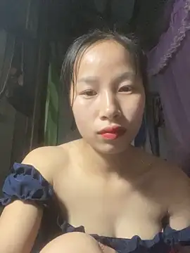 Snapshot of -Xenia_ chatting on March 26, 2026, 3:43 pm -Xenia online show from March 26, 2026, 3:43 pm