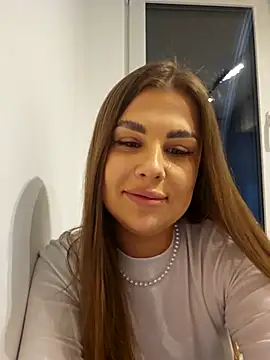 Snapshot of CutieLui_ chatting on February 15, 2026, 5:01 pm CutieLui online show from February 15, 2026, 5:01 pm