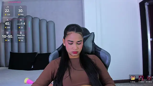 Snapshot of Shirleytaylor- chatting on May 11, 2026, 11:33 am Shirleytaylor- online show from May 11, 2026, 11:33 am