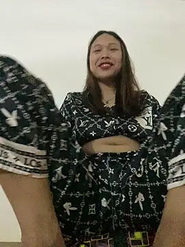 Snapshot of Emxinhka1 chatting on June 12, 2026, 3:48 am Emxinhka1 online show from June 12, 2026, 3:48 am