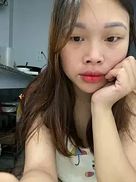 Snapshot of Emxinhka1 chatting on July 13, 2026, 10:20 pm Emxinhka1 online show from July 13, 2026, 10:20 pm