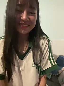 hotgirl-sexy online show from February 5, 2026, 3:41 pm