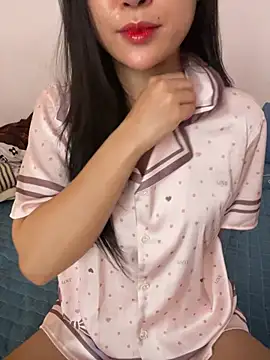 hotgirl-sexy online show from July 4, 2026, 6:20 am