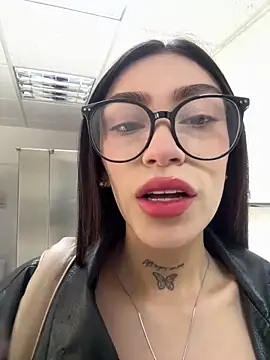 Snapshot of Bonny_Eva chatting on June 6, 2026, 5:40 pm Bonny Eva online show from June 6, 2026, 5:40 pm