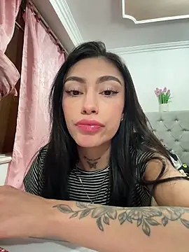 Bonny Eva online show from April 12, 2026, 1:42 am