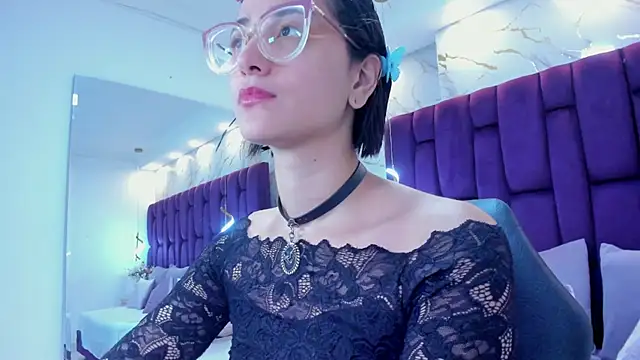 Snapshot of crystalstonee chatting on February 16, 2026, 9:45 pm crystalstonee online show from February 16, 2026, 9:45 pm