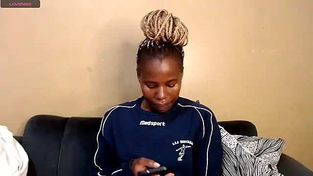 Snapshot of AppleAsss chatting on June 11, 2026, 8:11 am AppleAsss online show from June 11, 2026, 8:11 am