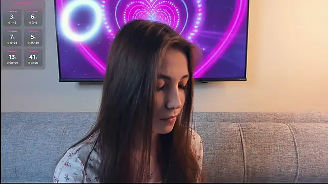 CarlaSpiva online show from April 9, 2026, 9:04 am